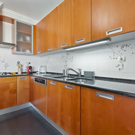 Big Sunny Terrace 2bd Apart Parque Nacoes-lisbon Apartment *