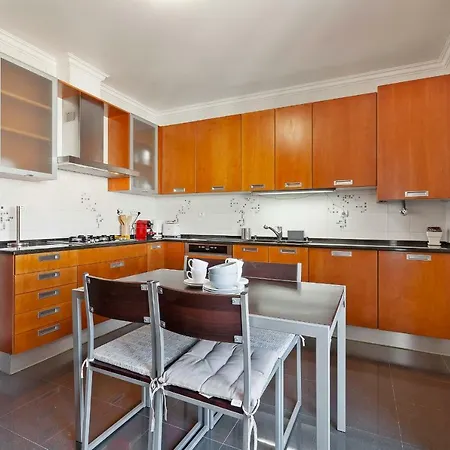 Apartment Big Sunny Terrace 2bd Apart Parque Nacoes-lisbon *